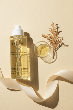 Epicutis Oil Cleanser – Cream Paper Flat Lay